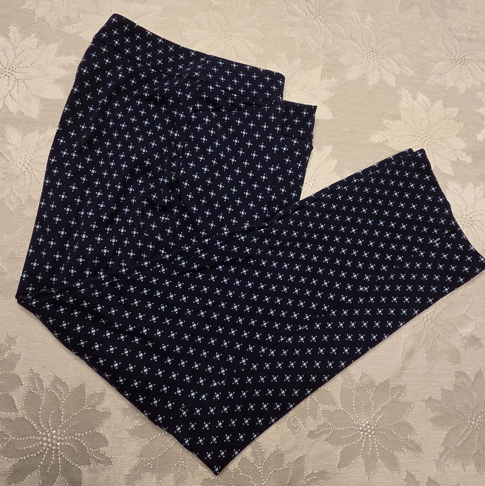 Chico's Size 1 Patterned Slacks